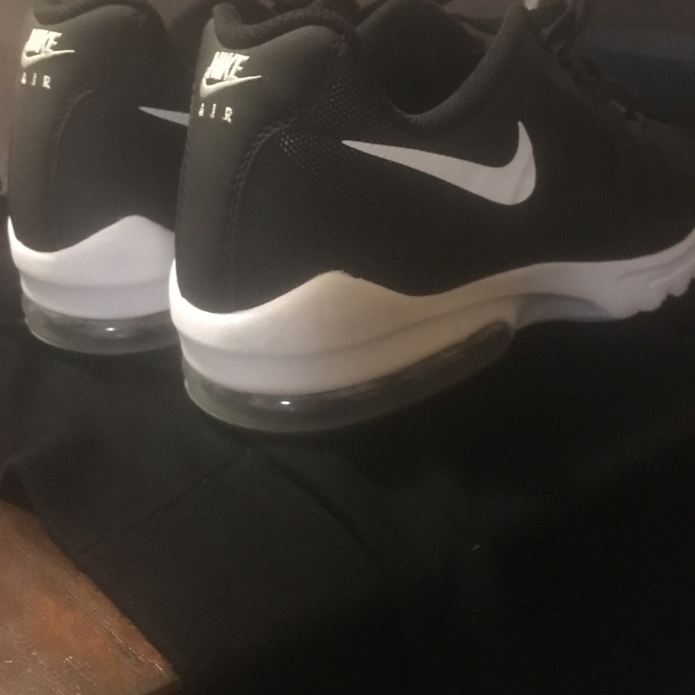 Shoes - Picture 2 of 3